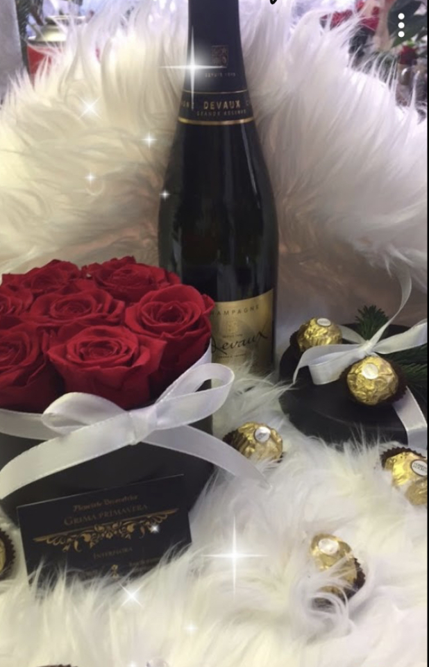 Box de rose éternelle accompagné de son champagne