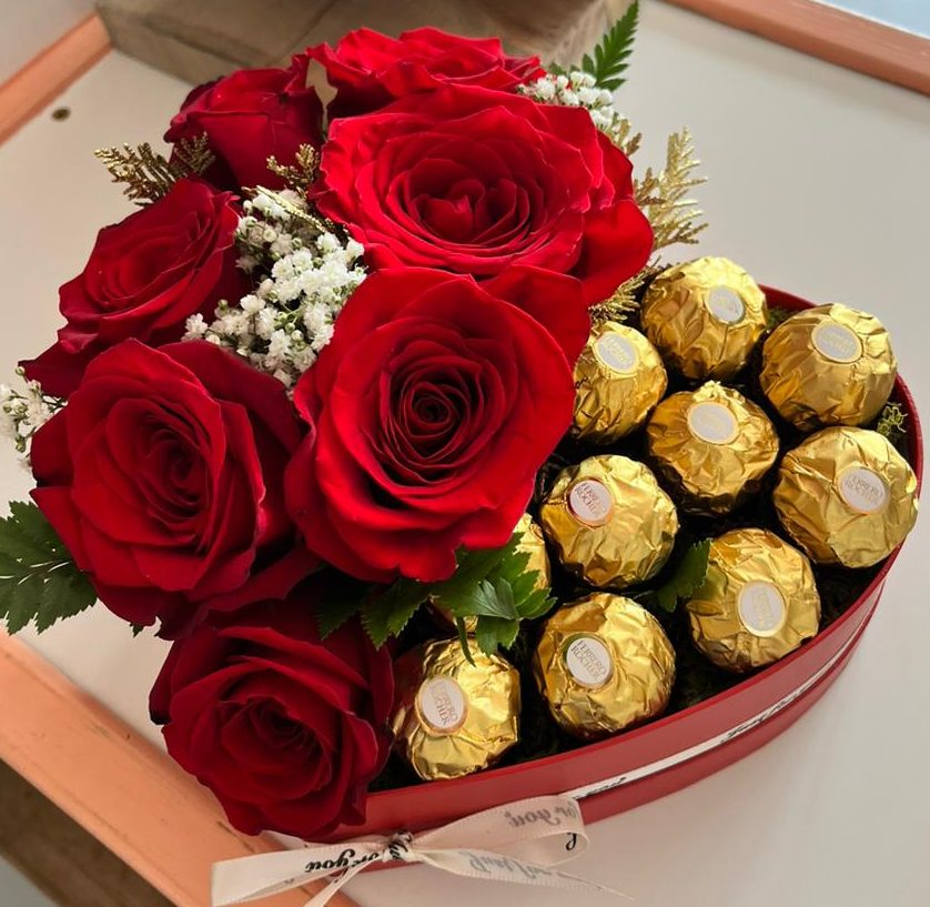 Composition avec Ferrero Rocher | Livraison à Le Moule | Passion ...