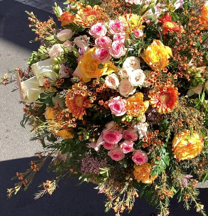 Bouquet Moderne Chez les fleuristes, par Chez les fleuristes, fleuriste à Villeneuve-lès-Béziers