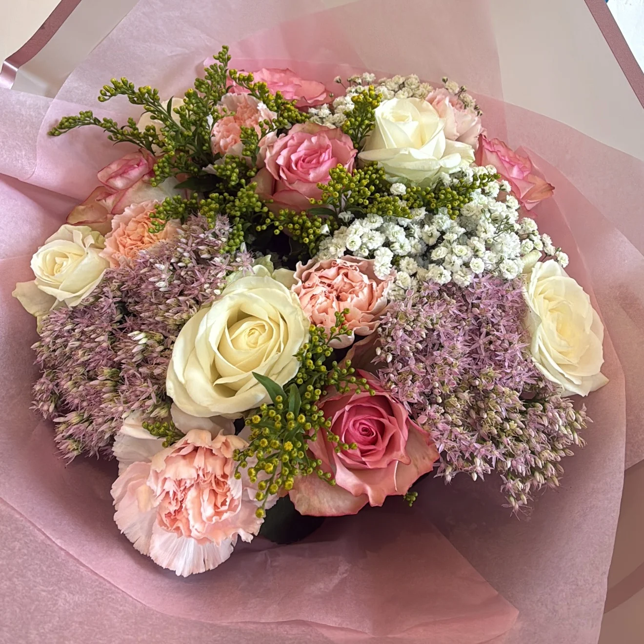 Bouquet Pink loves, par Betty Bloom Flowers, fleuriste à Schaerbeek