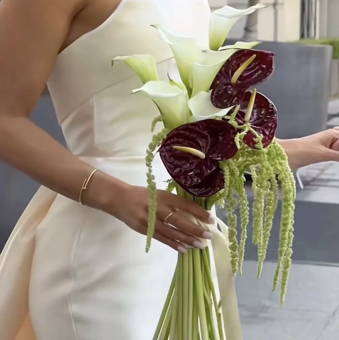 Anthurium Red Bride Bouquet – New Trend, par Betty Bloom Flowers, fleuriste à Schaerbeek