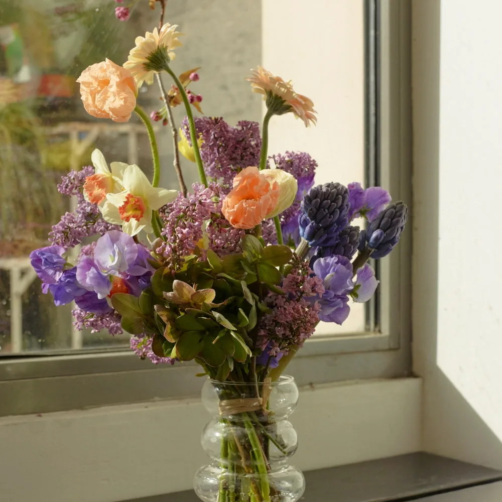 Bouquets Félicitations - Livraison de bouquets de fleurs par vos fleuristes préférés