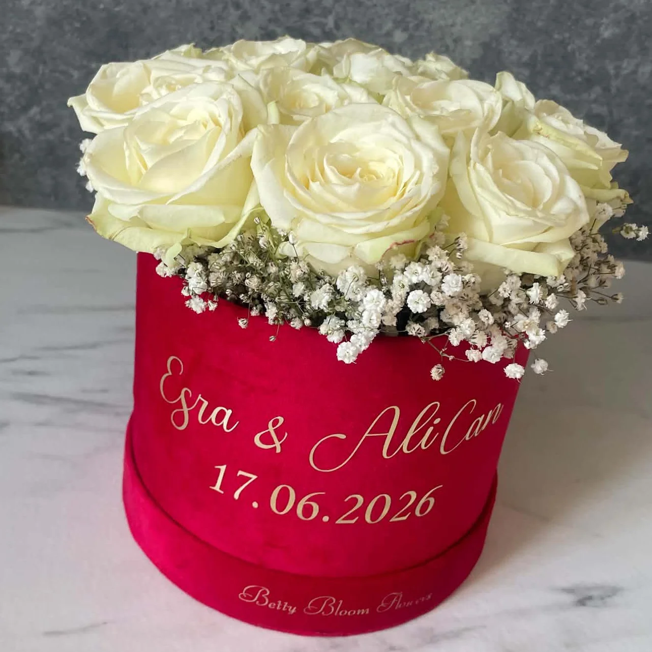 White Avalanche box, par Betty Bloom Flowers, fleuriste à Schaerbeek